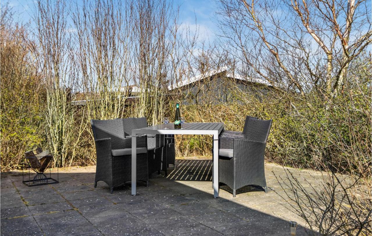 Nice Home In Tarm With Kitchen Eksteriør bilde